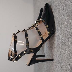 Nicole Miller New York Jazy Black Patent Gold Studded Strappy Heel Size 10